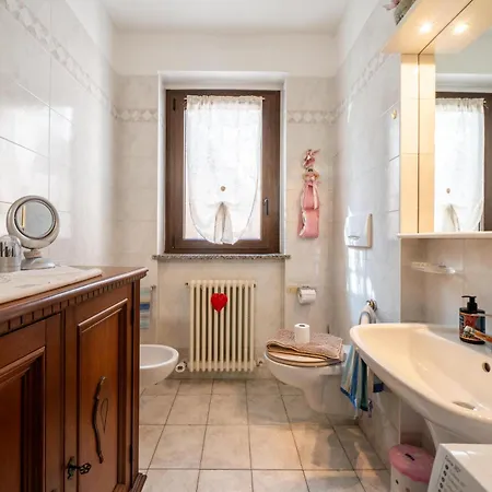 Casa Ester A Due Passi Dal Lägenhet